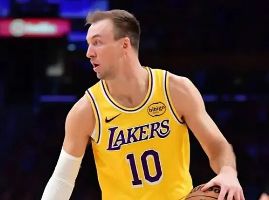 开云体育入口-肯纳德到湖人后场均10.2分，三项61/48/91%&amp;amp;真实命中率74%|国王|NBA常规赛|投篮|卢克-肯纳德|卢克·肯纳德_新浪体育_新浪新闻